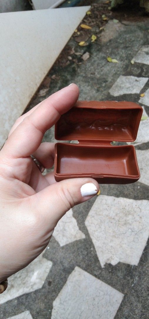 Choco container toy (Category: Action & Battle Toys) located in Quezon City. Submitted by eidorableshop (Listing ID 1465590144, Image 1). Description: .