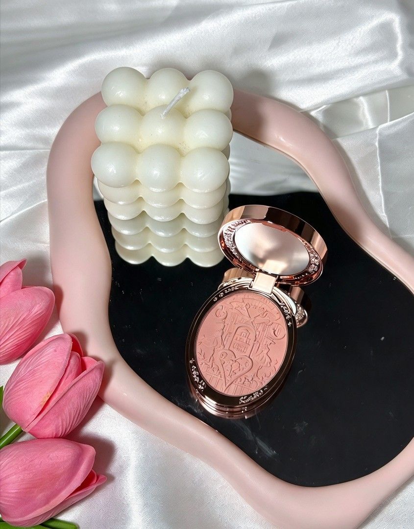 Chocolate series embossed blush (Category: Makeup) located in Manila. Submitted by kiara_.743 (Listing ID 1465751876, Image 2). Description: Flower knows chocolate series embossed blush🌸🪞 shade:/ 01 bedtime story Payment first can do vc for legit check & all items are legit & authentic 💯 .