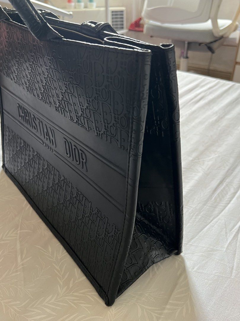 Christian Dior Black Embossed Tote Bag (Category: Tote Bags) located in Quezon City. Submitted by katedeclutter (Listing ID 1465603536, Image 3). Description: .
