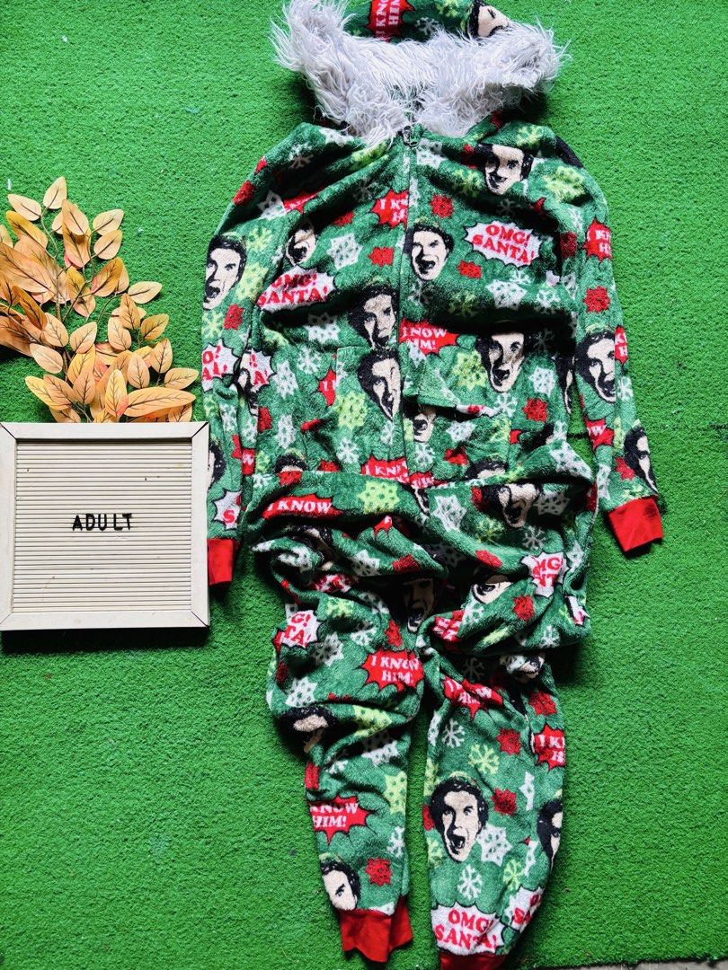 christmas onesie (Category: Coats, Jackets and Outerwear) located in San Mateo. Submitted by ariakid47 (Listing ID 1465696464, Image 1). Description: .