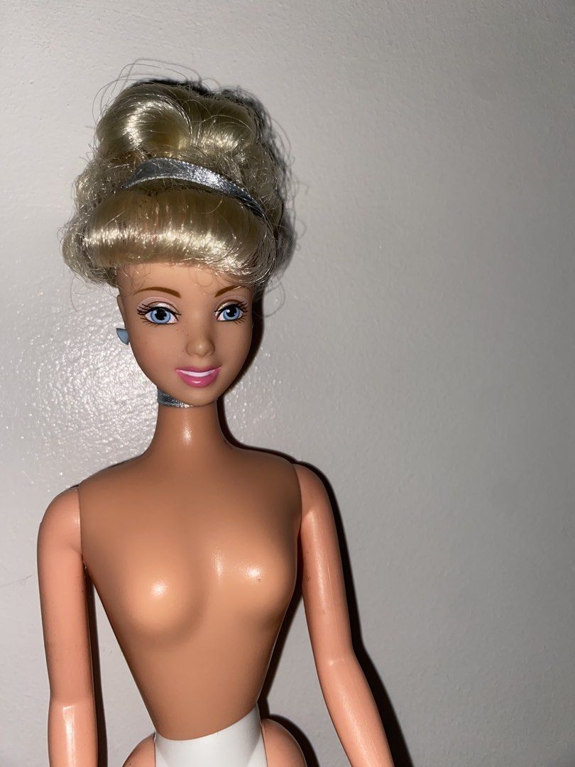 Cinderella Doll (Category: Kids Toys) located in Las Pinas. Submitted by sherylandmargaux (Listing ID 1465616278, Image 2). Description: .