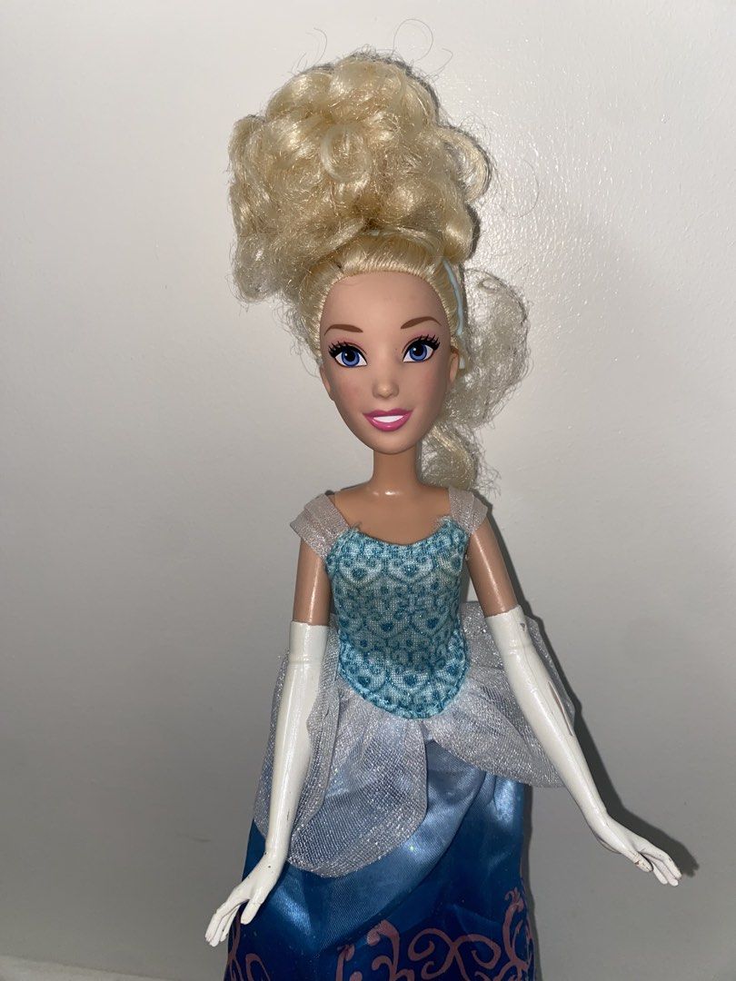 Cinderella Doll (Category: Kids Toys) located in Las Pinas. Submitted by sherylandmargaux (Listing ID 1465634280, Image 2). Description: .