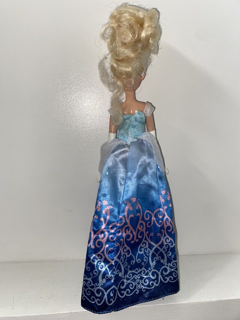Cinderella Doll (Category: Kids Toys) located in Las Pinas. Submitted by sherylandmargaux (Listing ID 1465634280, Image 3). Description: .