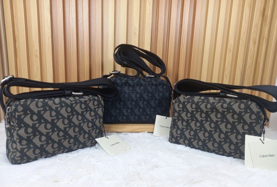 CK Canvas Camera Bag (Category: Shoulder Bags) located in Mandaluyong City. Submitted by shop_0n_the_spot (Listing ID 1465607828, Image 1). Description: 💯% GUARANTEED ORIGINAL & BRAND NEW. ✅ Brand New with Tag, Carecard ✅ Polyplastic ✅ Paper bag (if only available) 📌 Please DO TAKE A VIDEO of UNBOXING once your parcel arrived. Any claim/s for missing/wrong and damage items will not be entertained without providing an evidence. Thank you for you