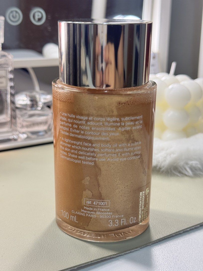 Clarins shimmer oil (Category: Body Care) located in Binan City. Submitted by seoulbeauty_cart (Listing ID 1465587648, Image 2). Description: .