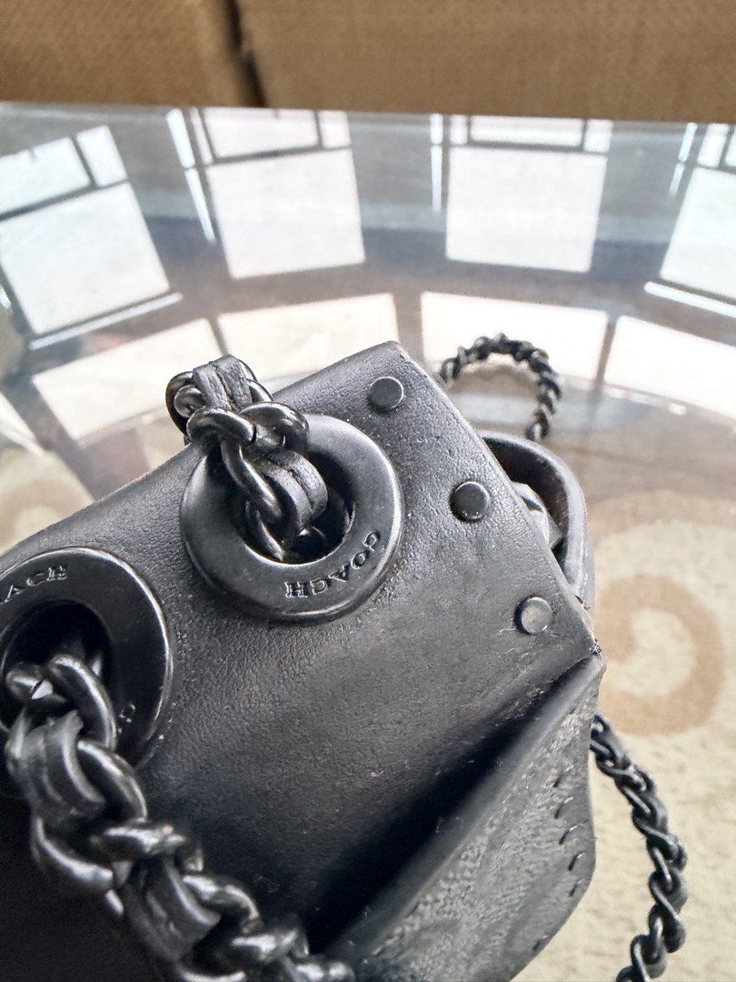 Coach black madison mini (Category: Cross-body Bags) located in San Pascual. Submitted by s3resale (Listing ID 1465666990, Image 3). Description: Pressmark see photos Body 💯flawless.