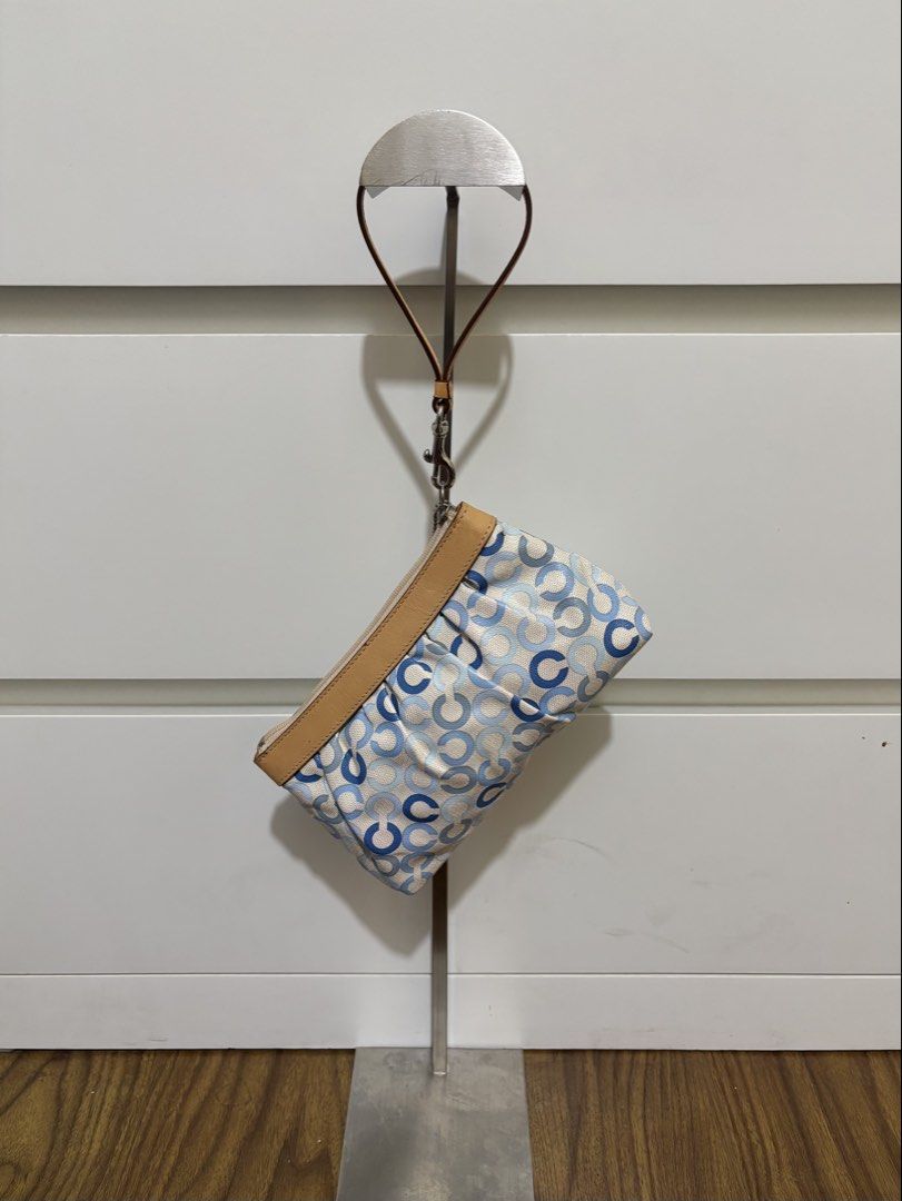 Coach Blue C Op Art Large Wristlet (Category: Shoulder Bags) located in Manila. Submitted by vintage.maem (Listing ID 1465680507, Image 3). Description: CCH Blue C Op Art Large Wristlet Condition: 9.2/10 Rank A Mine: ₱1999 ⚠️ Minimal sign of wear on leather parts.