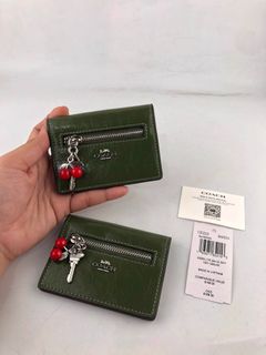 (Category: ) located in . Submitted by bagsboutiqueph (Listing ID 1465592942, Image 1). Description: .