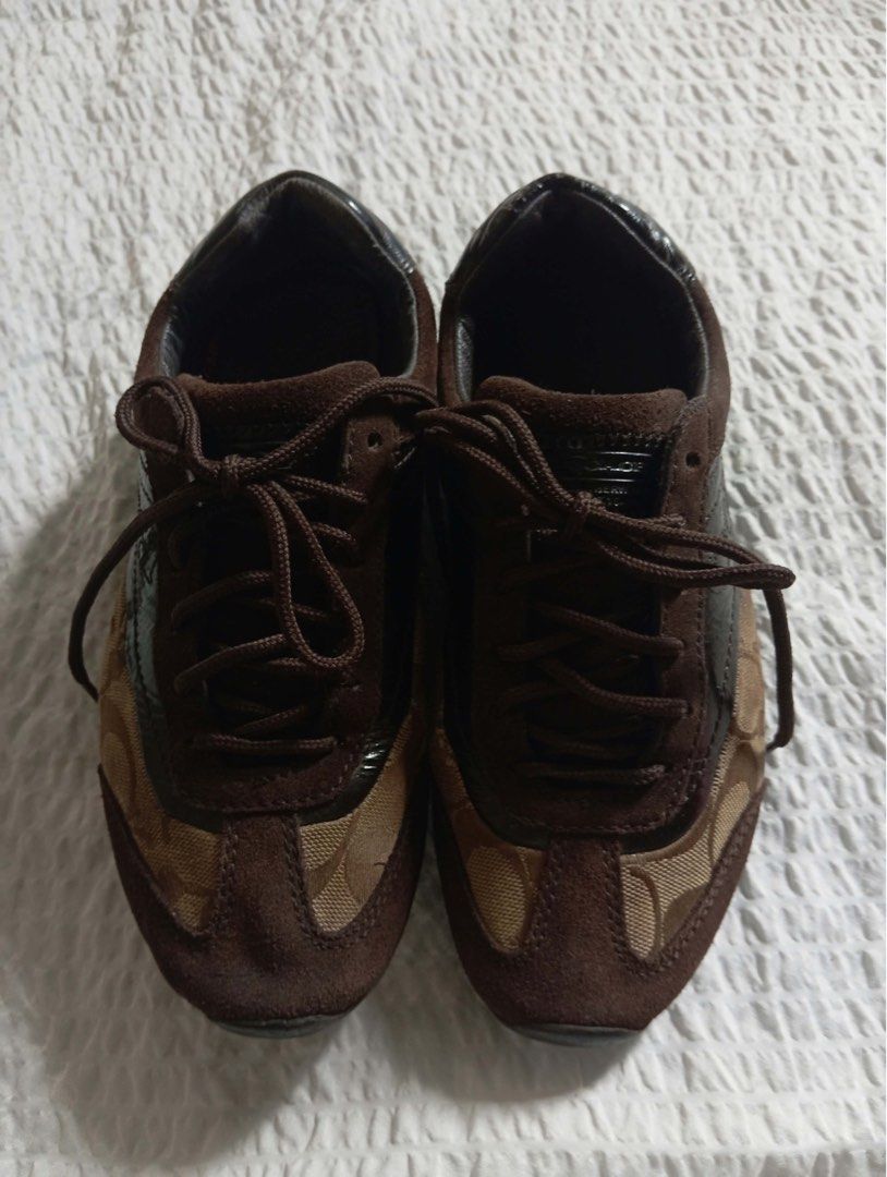 Coach Kodie Black Patent Leather (Category: Casual Shoes) located in Maramag. Submitted by 88forke (Listing ID 1465678329, Image 1). Description: Coach Kodie Black Patent Leather Choco Brown Suede And Khaki Canvas Size 36-37.
