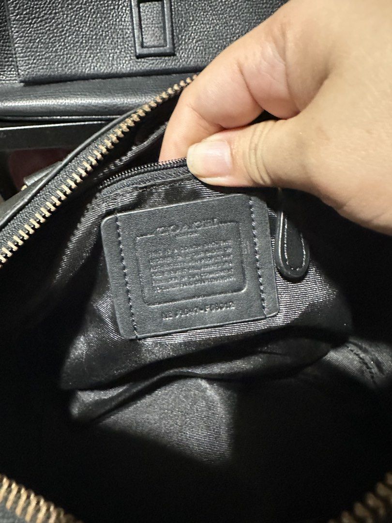Coach mini Bennett (Category: Luxury Bags & Wallets) located in Leyte. Submitted by geojhen944614 (Listing ID 1465601233, Image 2). Description: No sling.