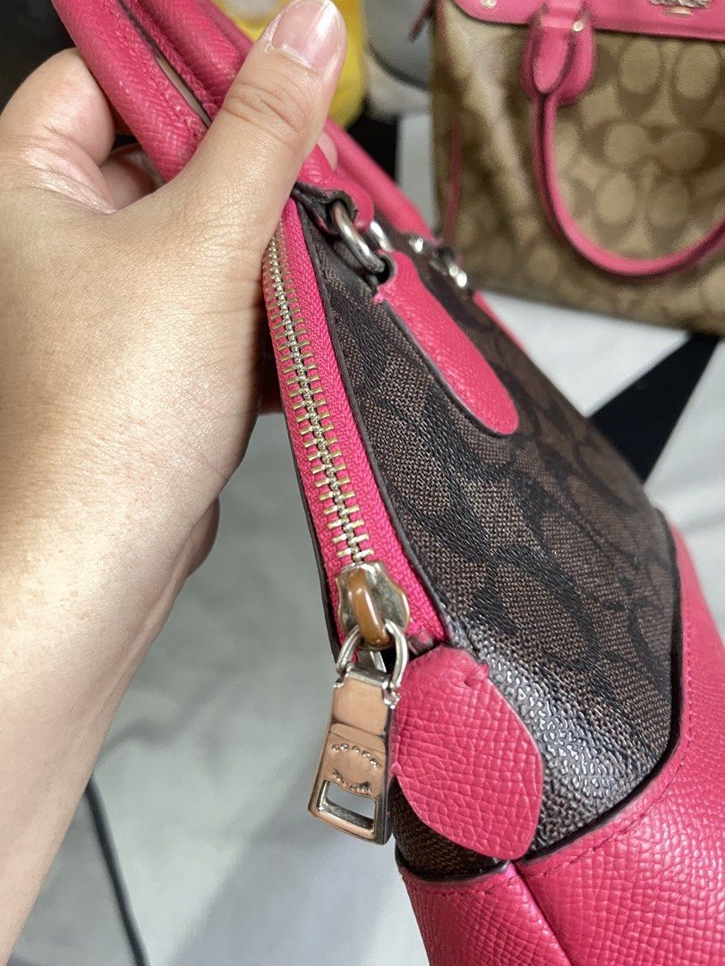 COACH Seirra Satchel (Category: Cross-body Bags) located in Manila. Submitted by imnot.j4e (Listing ID 1464056691, Image 3). Description: 💕FS PRELOVED COACH ✅ M,COPY 🏷️ NO HANGTAG ⚠️ NO ISSUE 📩PM IF INTERESTED .