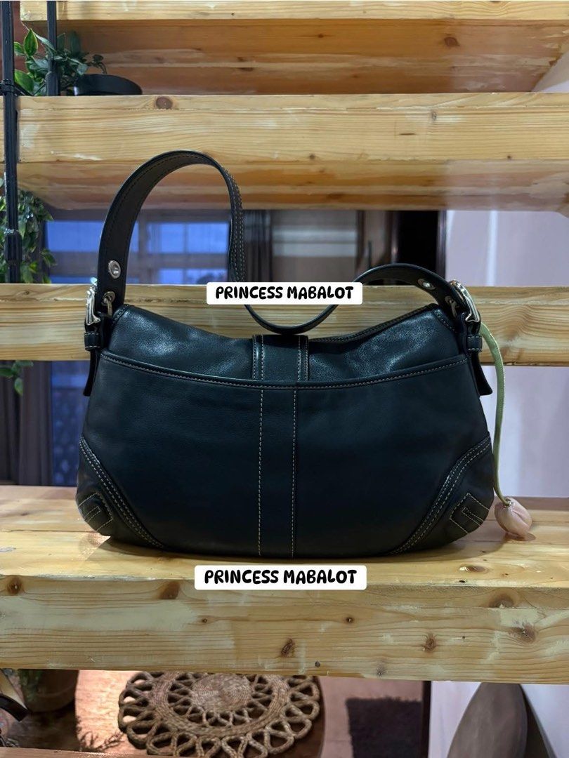 COACH SOHO IN LEATHER BLACK (Category: Luxury Bags & Wallets) located in Baguio. Submitted by thursdaygrind.ph (Listing ID 1465597590, Image 2). Description: WITH MINIMAL SIGN OF USE; SCRATCHES BUT NOT NOTICEABLE NO ISSUE ON RUBBER LININGS.