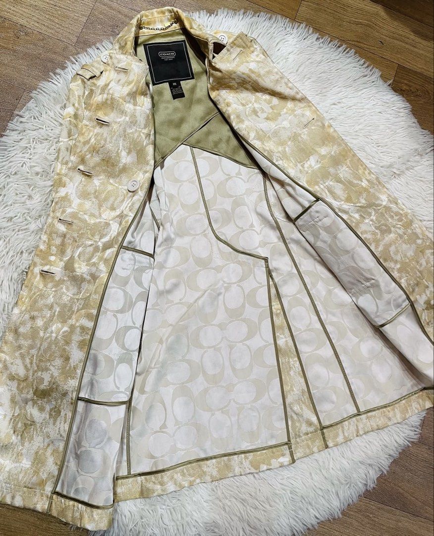 Coach Trench Coat (Category: Coats, Jackets and Outerwear) located in Manila. Submitted by rikascloset1220 (Listing ID 1465714538, Image 3). Description: Sooo nice!! Never used, just recently bought from a seller in IG. .