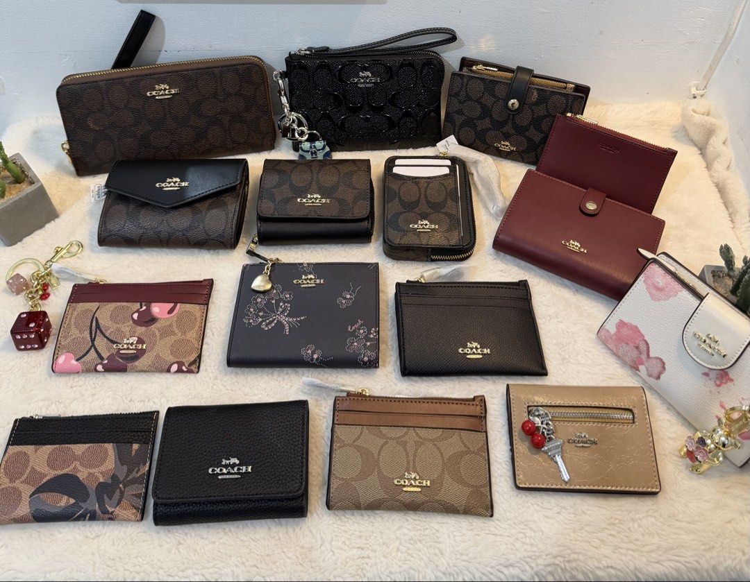 Coach wallets 🩷 (Category: Luxury Bags & Wallets) located in Las Pinas. Submitted by yhn_boutique (Listing ID 1465640072, Image 1). Description: Actual pic posted Lalamove ready Complete inc.. .