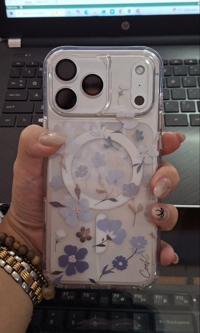 Coel Amara for iPhone 17 Pro Max (Category: Cases & Sleeves) located in Quezon City. Submitted by chewiechippy (Listing ID 1465596296, Image 1). Description: Good as new Used once & with hydrogel.