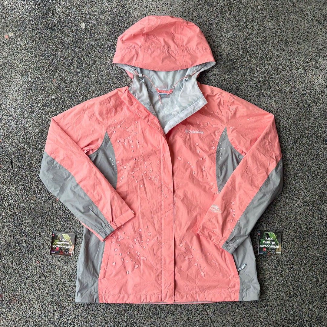 Columbia Arcadia II Rain Jacket Womens (Category: Coats, Jackets and Outerwear) located in Caloocan City. Submitted by rjlthrifts (Listing ID 1465702446, Image 1). Description: Columbia Arcadia II Rain Jacket Womens Waterproof💯,Packable designed primarily for wet, windy, and active outdoor conditions. Excellent Condition Color Rate 10/10 Xl on Tag 28.5 Length 20.5 Width No Issue. Price. 2,980 Loc. South Caloocan Courier. J&T And Flash Express.