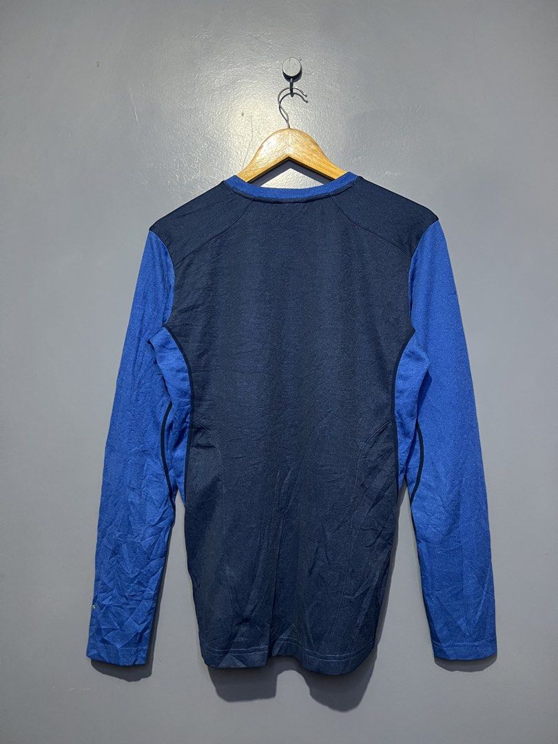 Columbia Outdoor Longsleeve (Category: Activewear) located in Pagadian. Submitted by chiccsilog (Listing ID 1465675645, Image 2). Description: excellent condition 9.5/10 color rate 20x27 (M to L) no issue.