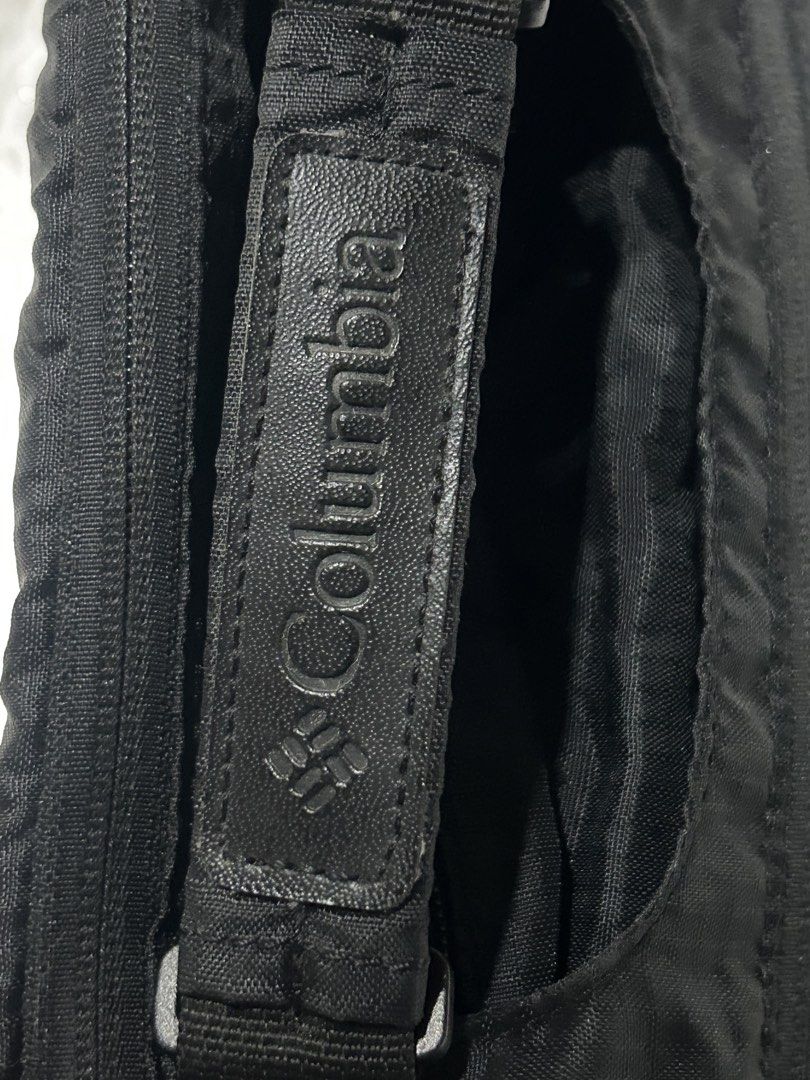 Columbia Utility Sling Bag (Category: Sling Bags) located in Pasig City. Submitted by minminreyn (Listing ID 1465613161, Image 3). Description: Columbia Utulity Sling Bag No issue What you see is what you get Ok lang tawad wag lang barat Huwag mag pm ang barat Cavite or Qc.