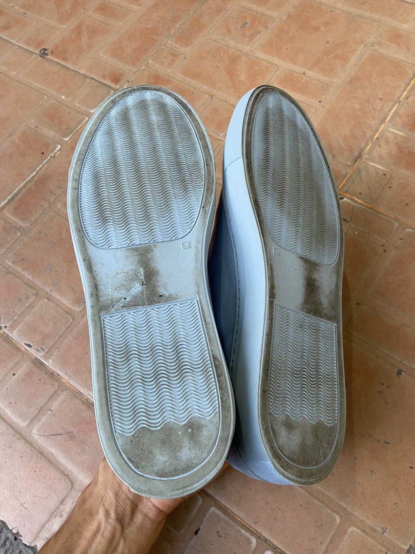 COMMON (Kategori: Sneakers) berada di Batam. Dikirim oleh hen77 (ID iklan 1465611421, Gambar 3). Deskripsi: COMMON.