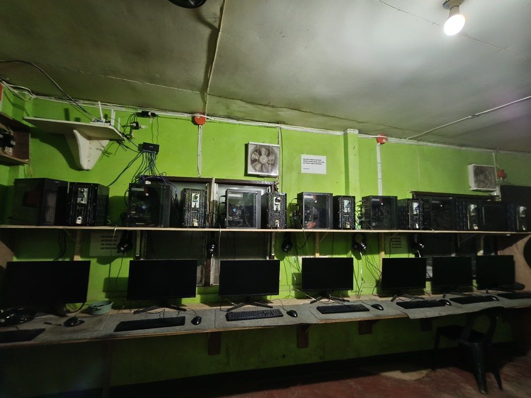 Complete Computer Set with Coin Slot Timer (Category: Desktops) located in Caloocan City. Submitted by francearqu07173 (Listing ID 1465579726, Image 1). Description: 🎮🔥 GAMING PC FOR SALE! 🔥🎮 Looking for a reliable PC for gaming, work, school, and entertainment? 🖥️💯 ⚙️ Performance depends on the PC specifications. 📩 DM us for the complete specs, price, and other details! 📞 For inquiries, contact: 0961 477 1979 🔥 Message or call now for m