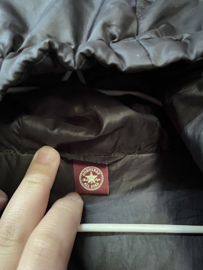 CONVERSE PUFFER JACKET (Category: Coats, Jackets and Outerwear) located in Baguio. Submitted by toddlerscollectives (Listing ID 1465625859, Image 2). Description: .