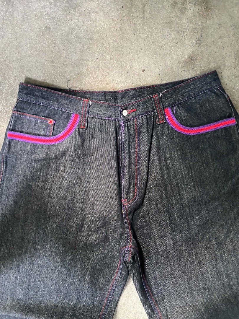 COOGY BAGGY PANTS (Category: Jeans) located in Manila. Submitted by vastpenguin.fe4763 (Listing ID 1465678582, Image 3). Description: COOGIE BAGGY PANTS NO ISSUE 38to40- waistline 43- length 12- leghole CRISPY CONDITION .
