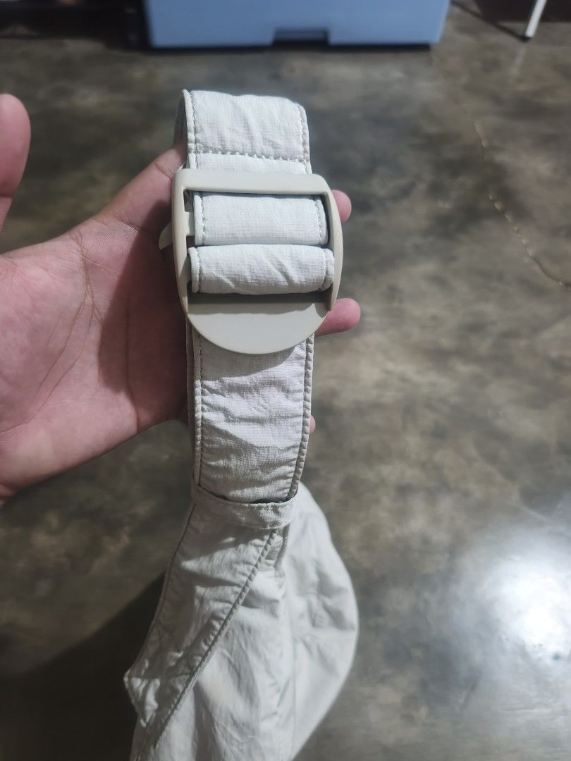 ‎COS Nylon Crossbody Saddle Bag (Category: Cross-body Bags) located in Koronadal. Submitted by zxckeeeny_ (Listing ID 1465715349, Image 3). Description: ‎COS Nylon Crossbody Saddle Bag ‎excellent condition ‎9.2/10 ‎issue: light stains.
