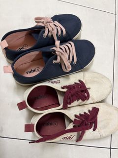 (Category: ) located in . Submitted by chloriswardrobe (Listing ID 1465679592, Image 1). Description: .