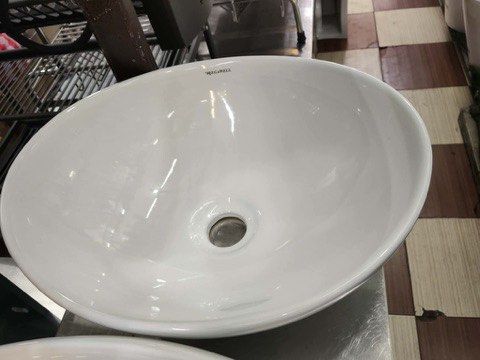 Counter Top Basin (Category: Bathroom & Kitchen Fixtures) located in Antipolo. Submitted by eppcom (Listing ID 1465588864, Image 1). Description: Megawell Counter Top Basin - brandnew - color white rfs: not fit on my small lavatory.