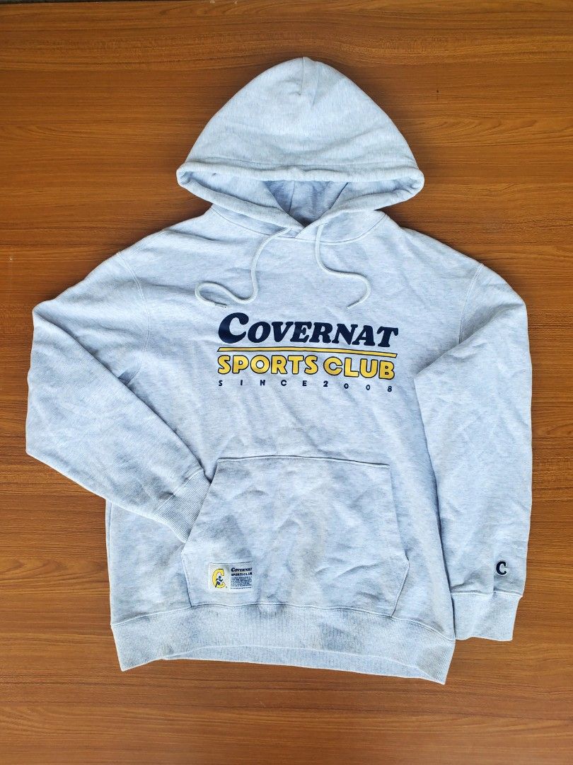 Covernat Hoodie (Category: Coats, Jackets and Outerwear) located in Digos. Submitted by makiboi2006 (Listing ID 1465708511, Image 1). Description: Medium Crop Fit Like New but Need Wash.