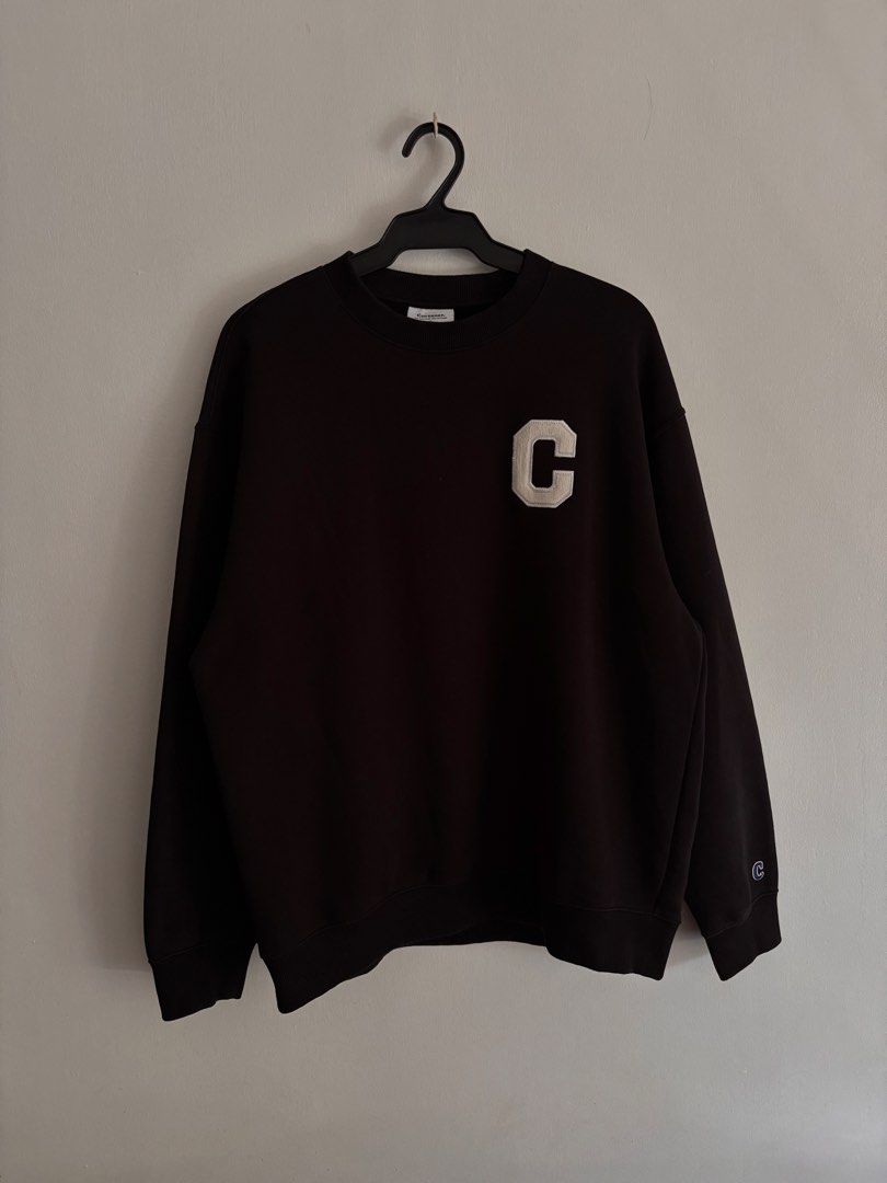 COVERNAT SWEATER (Category: Coats, Jackets and Outerwear) located in Guagua. Submitted by mid_thrift (Listing ID 1465742431, Image 2). Description: W-24 L-27 No issue good condi.