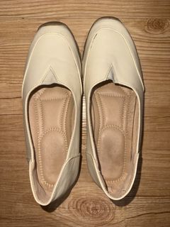 (Category: ) located in . Submitted by mearra.preloved (Listing ID 1465612288, Image 1). Description: .