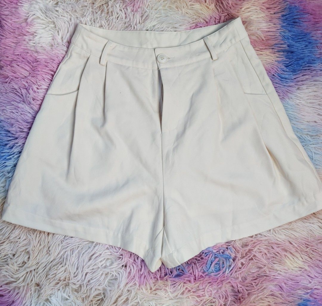 Cream White High Waisted Trouser Shorts (Category: Shorts) located in Siquijor. Submitted by thesummit26 (Listing ID 1465705684, Image 2). Description: Classic cream/off-white tailor-style shorts. with inner lining size: 27.