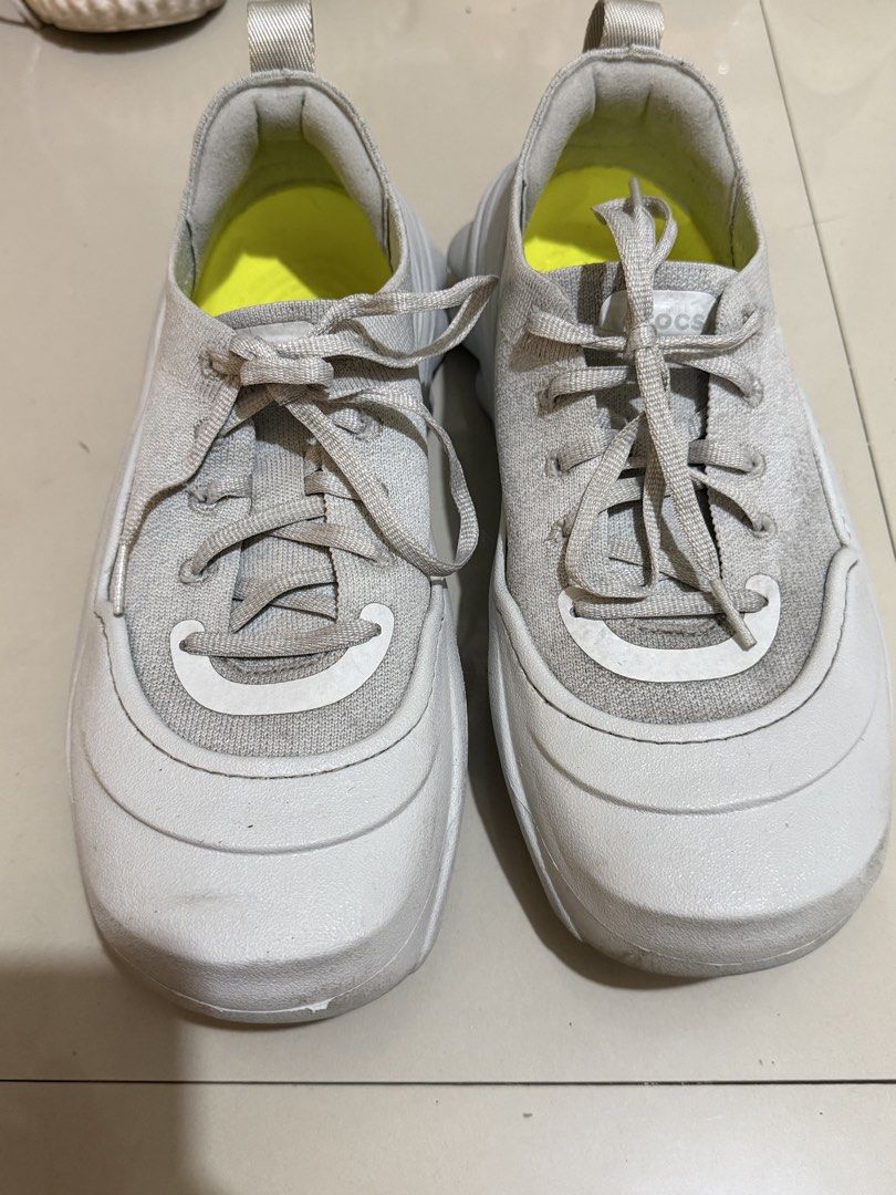 Crocs Echo Surge sneaker (Category: Sneakers) located in Caloocan City. Submitted by janneagustin (Listing ID 1465622646, Image 1). Description: 🏷️₱1,800 ✅Guaranteed Authentic/Original ✅ Size M-7 | W/9 ✅ Used twice only - some sell it for 3,999. See the last pic for reference..