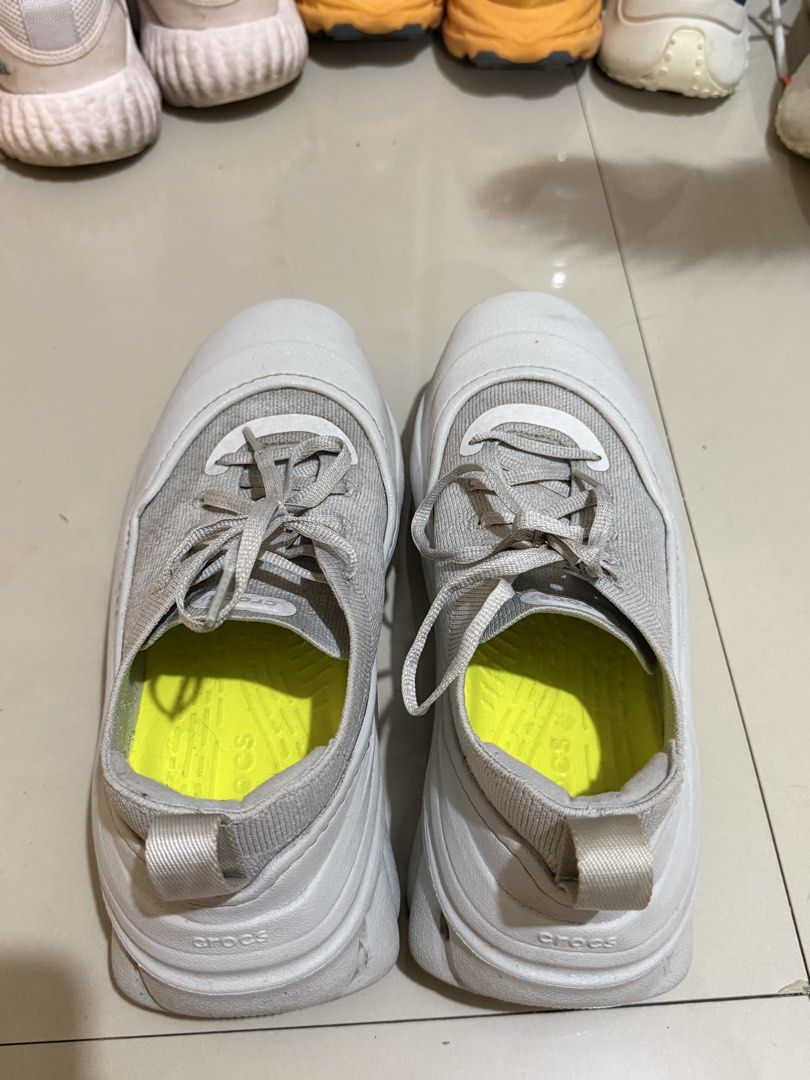 Crocs Echo Surge sneaker (Category: Sneakers) located in Caloocan City. Submitted by janneagustin (Listing ID 1465622646, Image 2). Description: 🏷️₱1,800 ✅Guaranteed Authentic/Original ✅ Size M-7 | W/9 ✅ Used twice only - some sell it for 3,999. See the last pic for reference..