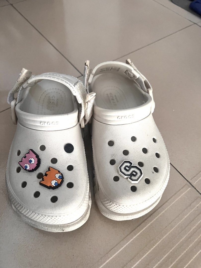 Crocs kids echo (Category: Babies & Kids Fashion) located in Navotas City. Submitted by aryaniiieee04 (Listing ID 1465758419, Image 1). Description: Crocs kids echo Size 11 Needs cleaning.