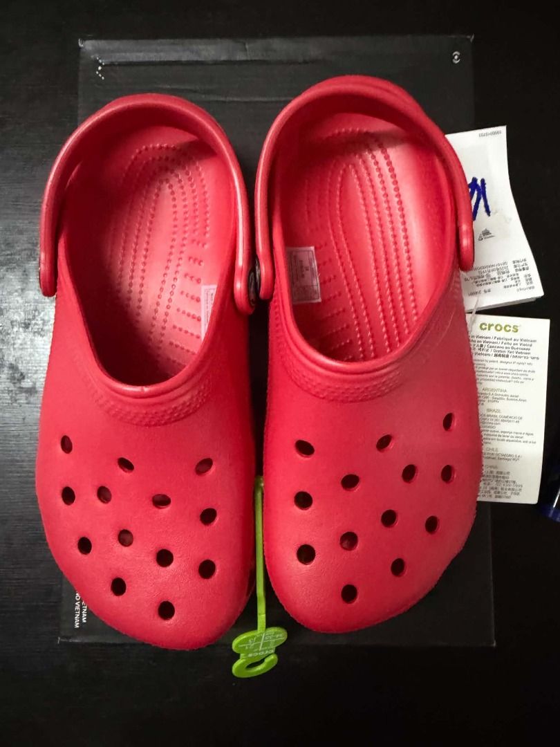 Crocs Red Clogs (Category: Slippers and slides) located in Minglanilla. Submitted by dthreestore (Listing ID 1465655492, Image 1). Description: ▪︎Php 1,680 ▪︎Brand New Authentic ▪︎Follow us on Facebook: D3 Store ▪︎Mode of Payment: Cash/Gcash 🚚 Maxim / J&T (Shipping fee will be shouldered by the buyer) 📍Meet-up (Minglanilla, Cebu) .