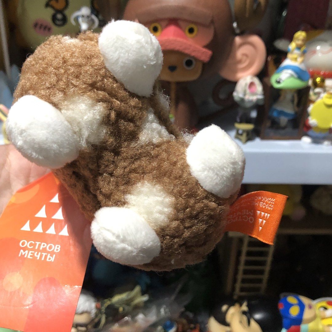 Cute Alpacasso Alpaca Plush Charm (Category: Plushies & Soft Toys) located in Quezon City. Submitted by kitsune.treasures (Listing ID 1465652502, Image 3). Description: *First to pay policy! *1 day reservation only. Failure to pay on time, auto cancel. 📍Quezon City * MOD: J&T | Lalamove * MOP: GCASH | BPI 📦ON HAND AND READY TO SHIP! CONDITION: WHAT YOU SEE IS WHAT YOU GET. Dimensions: Kindly check the photos for the actual measurements. Please 