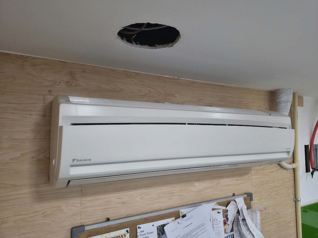 HEAVY DUTY 3.0 HP DAIKIN INVERTER AC (Category: Air Conditioning and Heating) located in Manila. Submitted by danayamiracle (Listing ID 1465617219, Image 2). Description: - Brand/Model: Daikin Inverter Split Type AC (Indoor: FTKS71GVMA + Matching Outdoor Condenser) - Power Supply: 220-240V / 50Hz or 220-230V / 60Hz - Weight: Indoor unit is 12 kg - Condition: Great cooling performance, taken down properly during office separation. - deep cleaned a