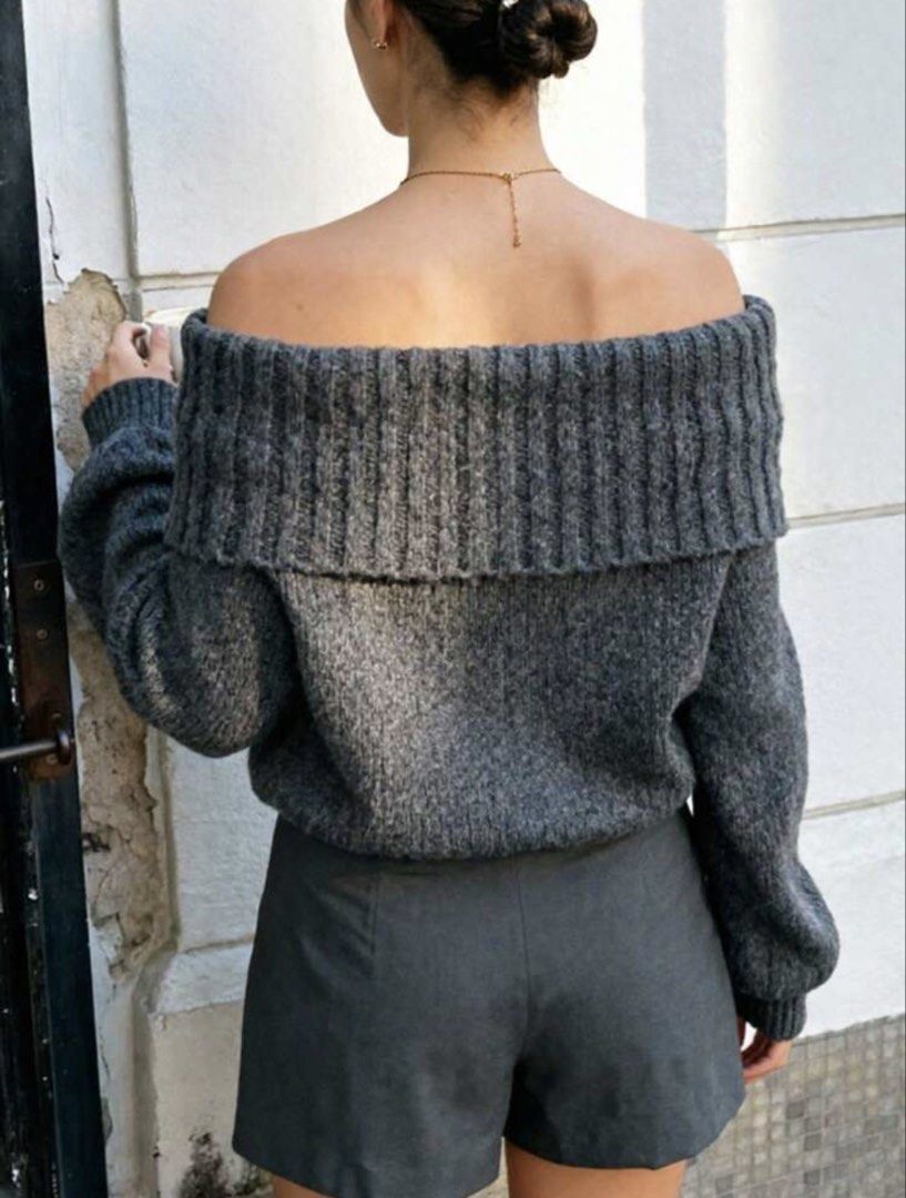 Dark Grey Off-Shoulder Knit Sweater (Category: Longsleeves) located in Manila. Submitted by janiniii (Listing ID 1465657773, Image 2). Description: bought for 799 pesos. size M but it’s kinda big padin. like oversize. .