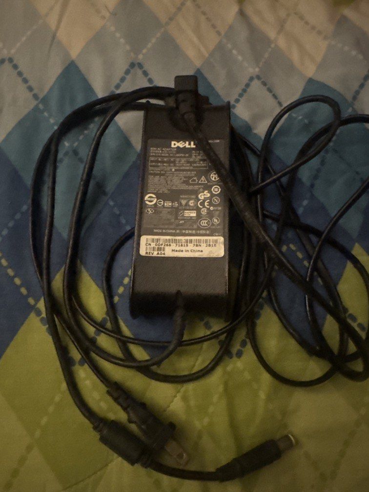 Dell laptop Charger (Category: Others) located in Muntinlupa City. Submitted by criseelee (Listing ID 1465719832, Image 1). Description: .