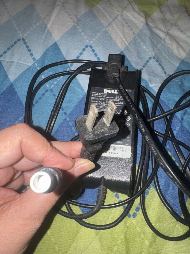 Dell laptop Charger (Category: Others) located in Muntinlupa City. Submitted by criseelee (Listing ID 1465719832, Image 2). Description: .