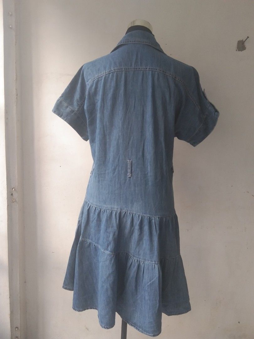 Denim dress (Category: Dresses) located in San Fernando. Submitted by kitkat.astina (Listing ID 1465650218, Image 3). Description: tape measurement front: shoulder: 17 inches bust: 19.5 inches waist: 18 inches length: 35 inches not used.