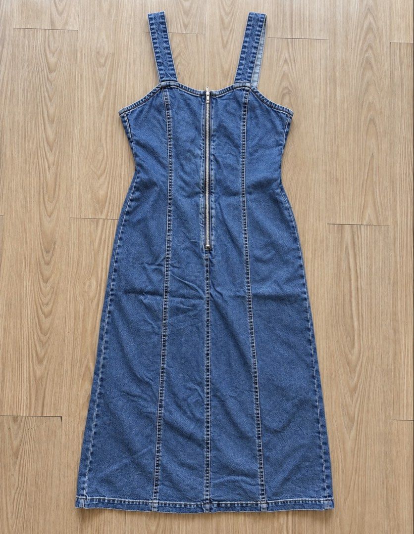 Denim Dress (Category: Dresses) located in General Santos City (Dadiangas). Submitted by jaqs87 (Listing ID 1465659191, Image 1). Description: .