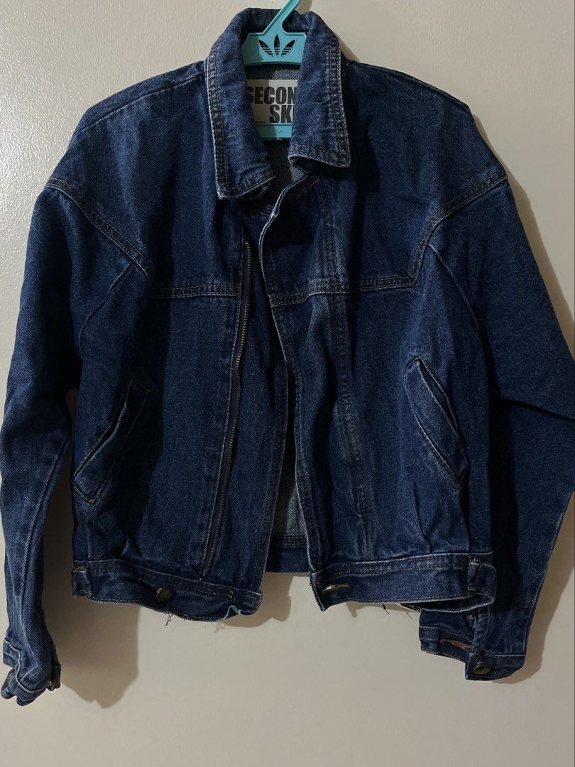 Denim Jacket (Category: Coats, Jackets and Outerwear) located in Mandaluyong City. Submitted by yanna_02501 (Listing ID 1465660150, Image 1). Description: Size Med on tag but best fits on xs to small.