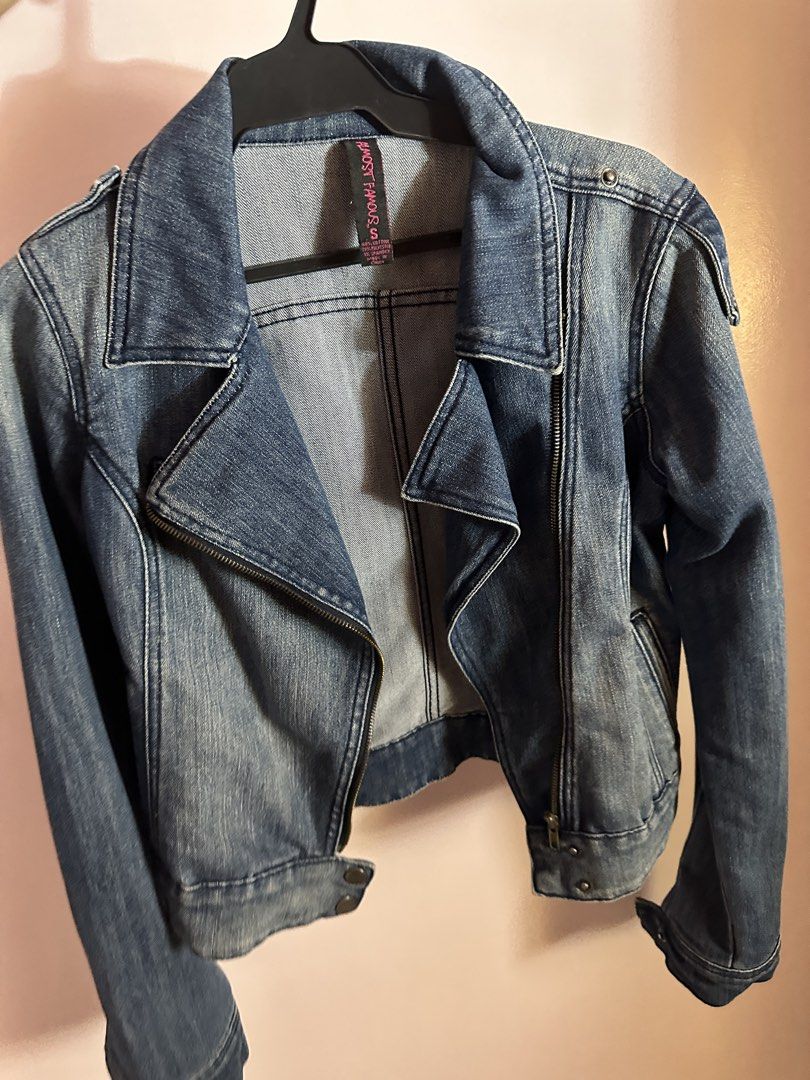 denim jacket (Category: Coats, Jackets and Outerwear) located in Cavite. Submitted by ysbalx (Listing ID 1465751595, Image 1). Description: na.