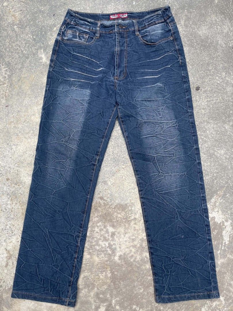 Dermson Embroidered Jeans (Category: Jeans) located in Manila. Submitted by justthriftright. (Listing ID 1465600257, Image 2). Description: as new condition no issue waist 30 lenght 38 LO 7.