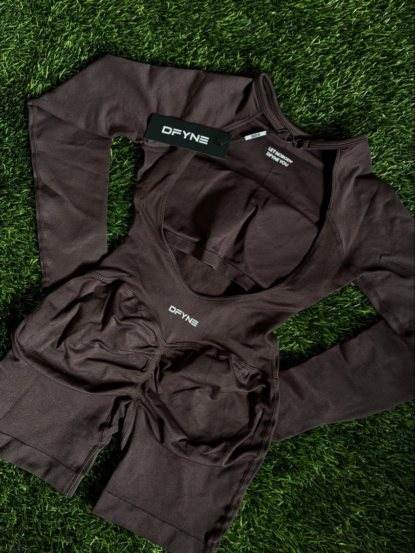 Dfyne Impact Long Sleeve One Piece (Small/Regular) (Category: Activewear) located in Caloocan City. Submitted by thehausofathletes.phonig (Listing ID 1465715992, Image 2). Description: [READY TO SHIP] Dfyne Impact Long Sleeve One Piece ₱6,500 Small/Regular (ESPRESSO) FEATURES • Flexible scrunch • Glute contouring • Supportive fabric • Contour zones • Built-in bra with removable bra pads • Hook and eye neck closure • Thumb holes MATERIAL COMPOSITI