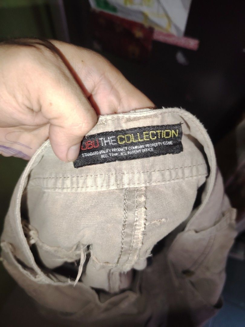 DICKIES (Category: Shorts) located in Pasig City. Submitted by michelle.asuki (Listing ID 1465644616, Image 3). Description: DICKIES CARGO SHORT SIZE 44 LENGHT 25 VGOOD TO EXCELLENT 500.