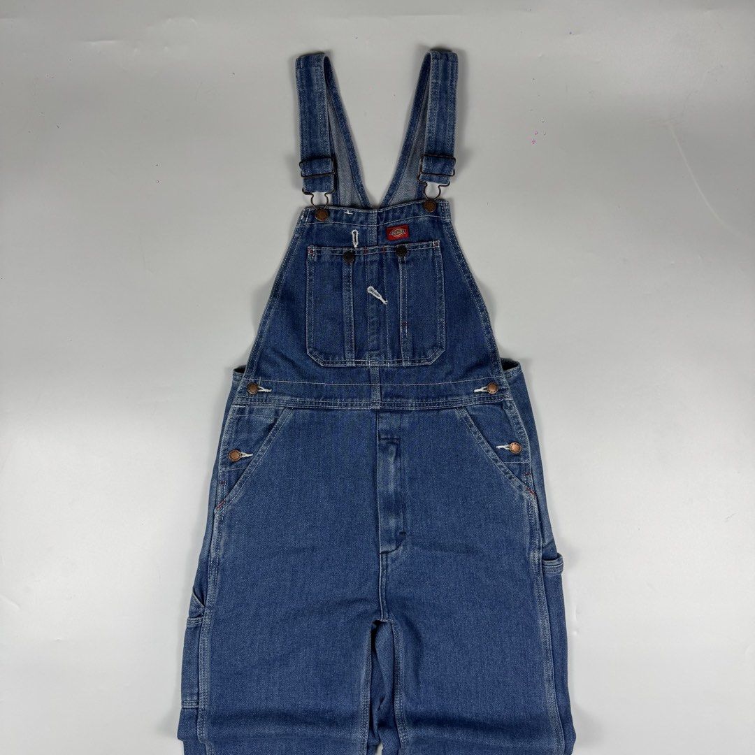 Dickies BIB OV / JUMPSUIT (Category: Activewear) located in Bulacan. Submitted by b4mzz (Listing ID 1465734678, Image 2). Description: Dickies Jumper Waist: 30 – waist to hem: 49 Length: 40 Color rate: 10/10 Issue: none.